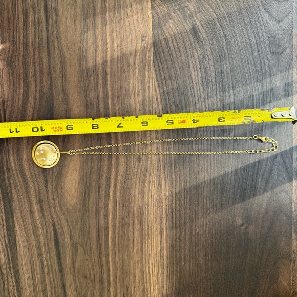 Gold Pendant Necklace - Picture 4 of 6